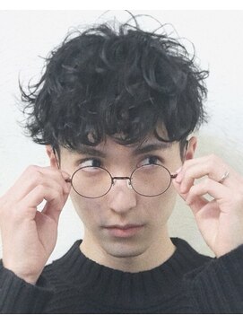 ベル 新宿(Belle) モード系アパレルメンズスタッフに大人気！強めボリュームパーマ