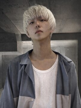 ラッドルーム(LAD ROOM.) ウルフカット/レイヤーカット/ホワイトブランド