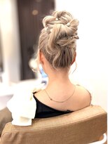 ムーア(MUA)&nbsp;【お団子】×ヘアアレンジ