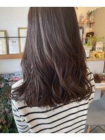ロッカヘアエジェ(ROCCA hair eje.) 暗めカラーナチュラルウェーブ × 艶ブラウンミディ
