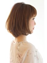 ３０代・４０代に似合うシルエットが綺麗な上品ボブ