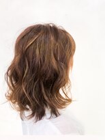 ヘアーヒーリング フルリル(Hairhealing Fleuril) ハイライト×ウェーブ