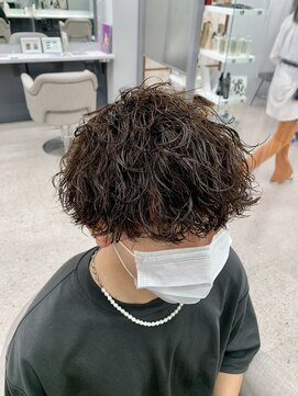 ノイズ キョウト(NOISM Kyoto) 波巻きスパイラルパーマ