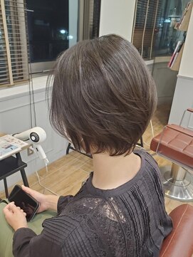 グランシュ 青葉台店(GranCieux) 丸みストレートショートボブ☆