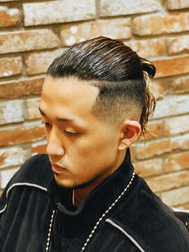 ヒロギンザバーバーショップ 丸の内店(HIRO GINZA BARBER SHOP) マンバン×スキンフェード【東京/丸の内/大手町】