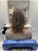 ミルクティーグレージュのカジュアルウルフ