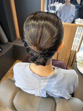 シークエストアンドシプラス(C/QUEST&C-plus) まとめ髪 お呼ばれヘア 辻堂
