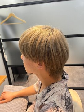 ナンバー リコ 名駅 ジャム 名古屋(N° rico JAM) 襟足カット　メンズマッシュレイヤー　ブリーチ