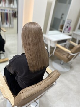 カリーナ(CARINA) ハイトーンベージュ/ハイトーンカラー