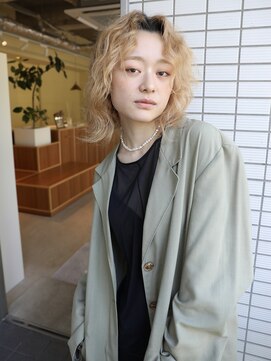 ロジェ(loje) 20代30代40代 ミディアムレイヤーパーマ/前髪なしミディアム