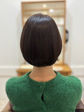 エフプラス(fplus) 【パサつき・クセ毛】髪質改善で叶う、潤い艶ミニボブ【Y00027】
