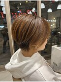 横顔まで綺麗な耳かけショート