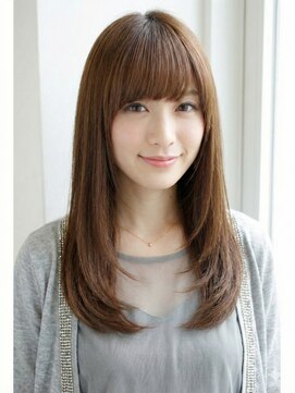 クラーロ アン(Claro UN) トレンドの「シースルーバング×内巻きロング」
