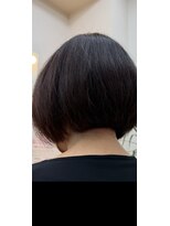 モナ(MONA)&nbsp;ボブ　アウトライン軽め