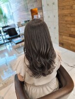ロハスバイケンジ(LOHAS by KENJE)&nbsp;透明感暗髪×コテ巻き風パーマで大人可愛いロングヘア♪