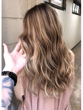 ローレル(Laurel) laurel心斎橋○ダブルカラー○グラデーション○ハイライト