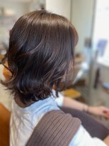 エール(Aile)&nbsp;外ハネ　くびれミディ　ハイライトグレージュ