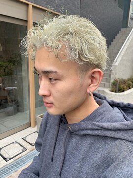 アルカナ 明治神宮前原宿(ARCANA) メンズショート　ホワイトカラー　ホワイトブロンド