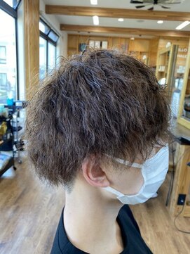 ルッカヘアガーデン バイ ラッシュゴールド(RUCCA HAIR GARDEN by LUSH GOLD) メンズパーマ