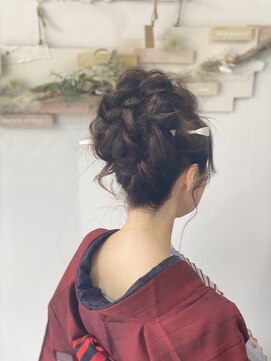 ヘアセットサロンエッジ(Edge) アンティーク着物で高めカジュアルアップスタイル