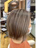 外はねボブ／ハイライト/beige
