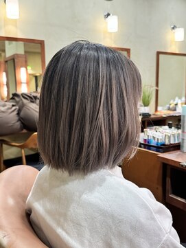 アイム アネックス サラ 南草津店(I'm annex sala) 控えめシャドールーツ