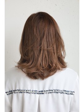 ヘアー 4038(HAIR.4038) 前髪なし軽やかレイヤー