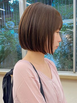 パークレーン アイス イヴェン(park lane ICI yeven) ブラウンカラー　切りっぱなしボブ　前下がりボブ　ラベンダー