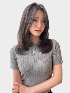 ユーフォリア 新宿通り(Euphoria) 似合わせカット くびれワンカール 透明感グレージュ レイヤー