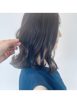 マメ(mame) 透明感のあるカラー