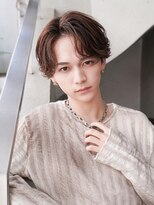 カライング(ing)&nbsp;スーツ短髪ツーブロック束感モテる黒髪シークレットパーマ流行