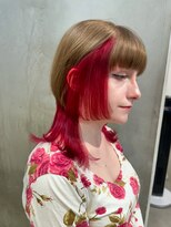 シーン(seen)&nbsp;○インナーカラーイヤリングカラーロングウルフレイヤーカット