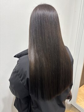 カフネ(KAHUNE) ブリーチなしグレージュ