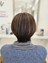 ネクサス NEXUS&nbsp;立体感が出るハイライト×大人ショートスタイル