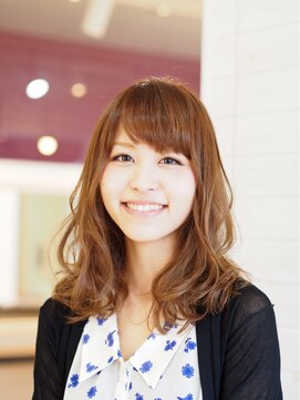 シャイン(Shine) ゆるふわセミディ