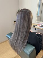 ルミエール(lumiere) 透明感のあるミルクティーベージュ