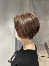 リコ(liko)&nbsp;【liko 三軒茶屋 莉子】脱白髪染め ハイライト