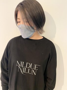 ヘアーデザイン ビビッド(HAIR DESIGN VIVID) ホワイトグレージュ