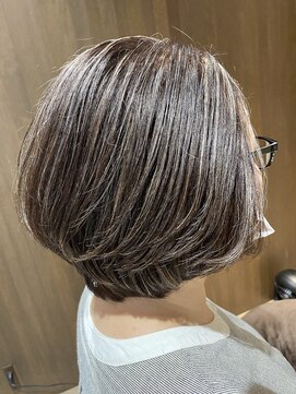 キコーヘア(kiko hair) 白髪をぼかすハイライトカラー