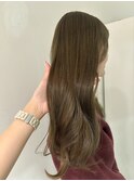 オリーブページュ