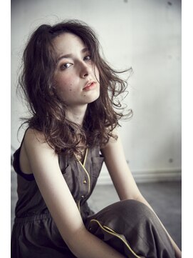 ミラバイグリーン(Mira by green) 【エフォートレス】　nudy wave　01