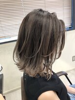 トルネード(TORNADO)&nbsp;外国人風ボブ ハイライトバレイヤージュ グレージュエアタッチ