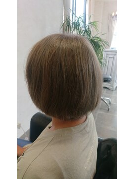 あるろう ハイトーンボブ