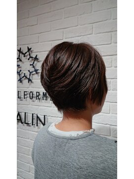 ヘア スパ ビューティー エールフォルム(HAIR SPA BEAUTY YELLFORME) 前下がりショートボブ