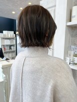 キャアリー(Caary)&nbsp;福山市美容室Caary人気 襟足スッキリ切りっぱなしぱつんとボブ