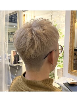 アンスール(Un Seul) ホワイティベージュ