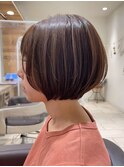 ピンクベージュ×ショートボブ