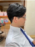 スーツ短髪ツーブロック束感モテる黒髪シークレットパーマ流行