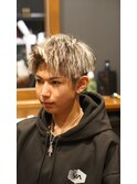 アップバングスタイル×ツイストパーマ×ホワイトメッシュ