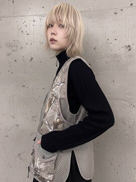 ドロシー(dorothy) ナチュラルブロンド ハイレイヤーボブ